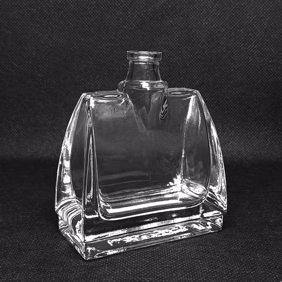 Frasco de vidro redondo para perfume com design bonito de fábrica em frasco de vidro para perfume de 50 ml, frasco de vidro para cosméticos, fabricante